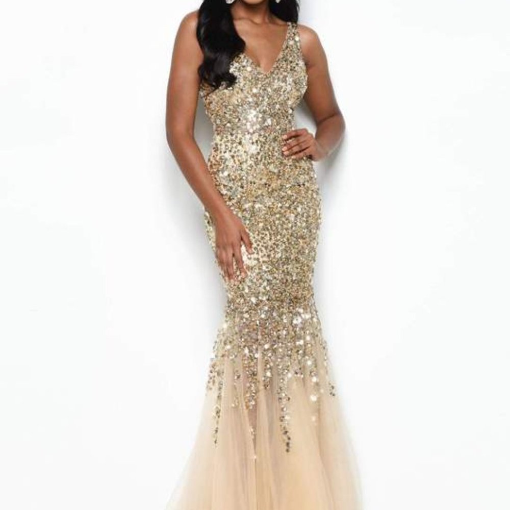 Jasz Couture - Bead Embellished Trumpet Gown 7111